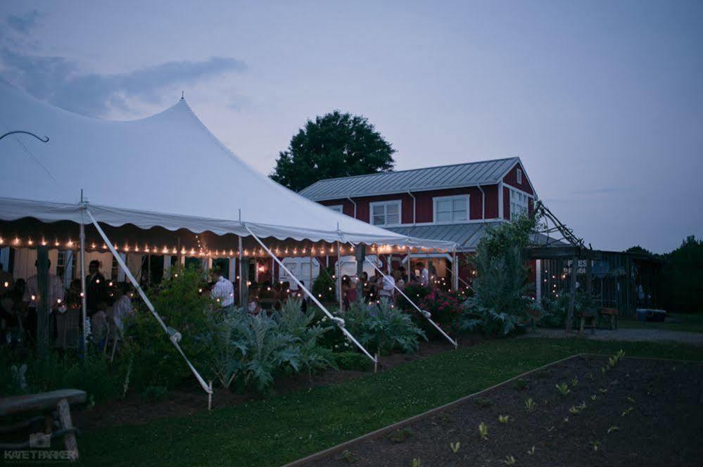 The Farmhouse Inn Buckhead Eksteriør billede